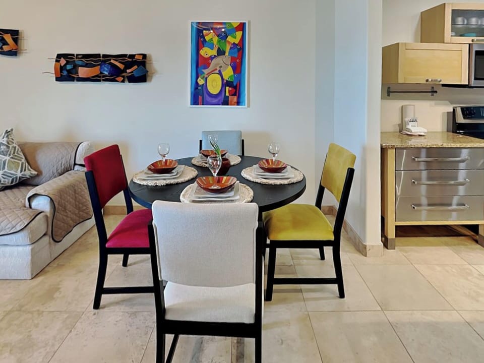 Condo (3 Bedrooms) | Property amenity