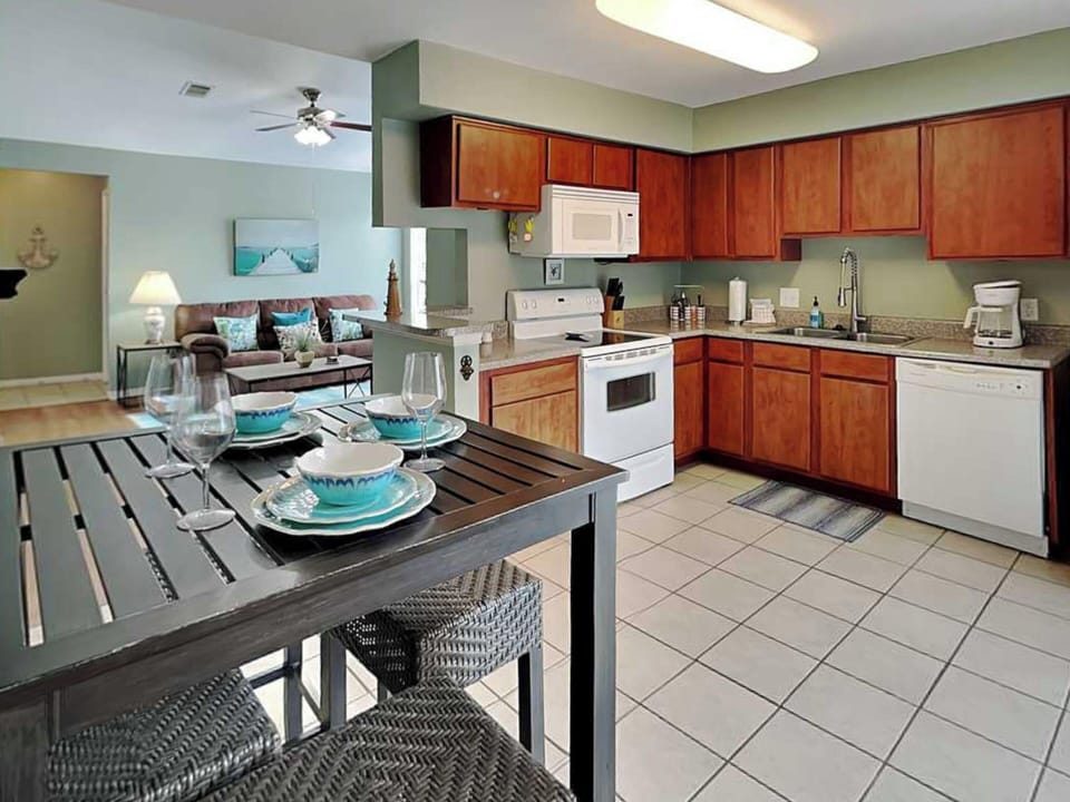 Condo (2 Bedrooms) | Property amenity