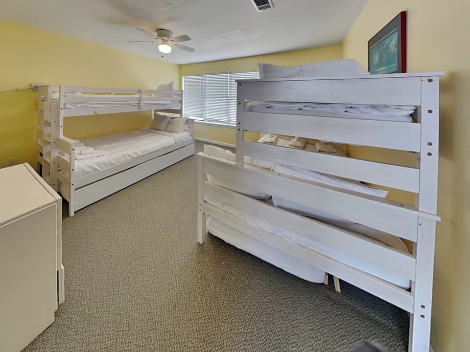 House (5 Bedrooms) | Property amenity