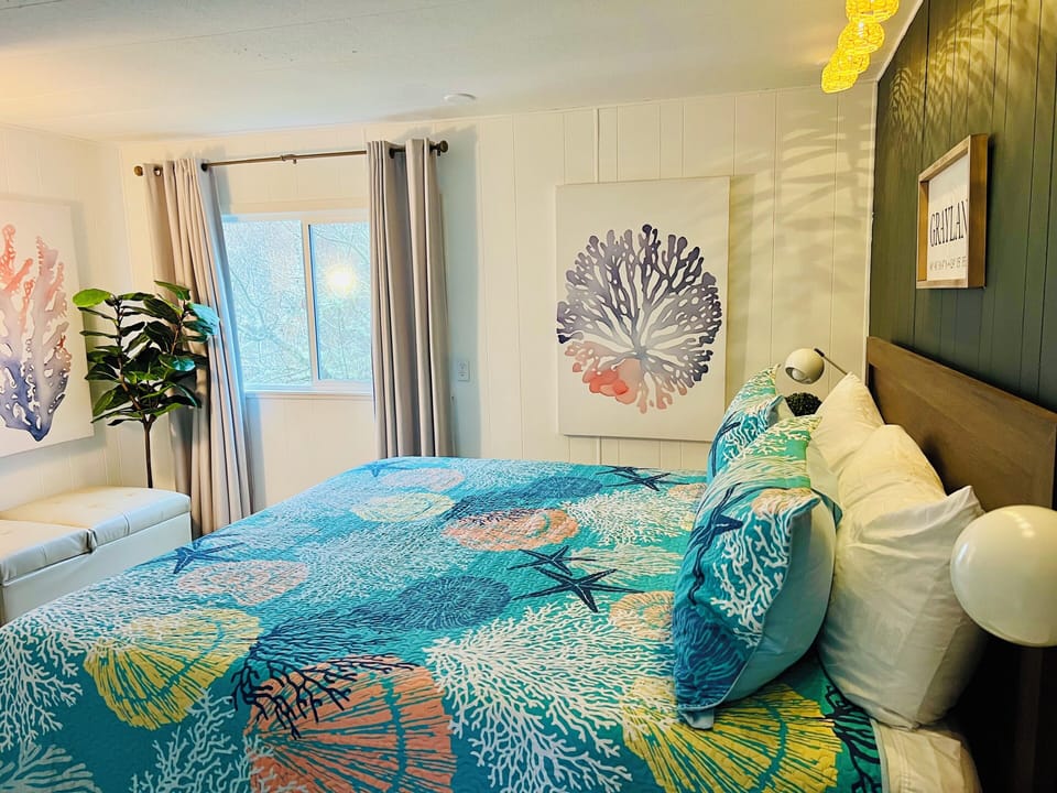 Comfort Mobile Home, 2 Bedrooms, Non Smoking, Pets Allowed | Blackout drapes, free WiFi