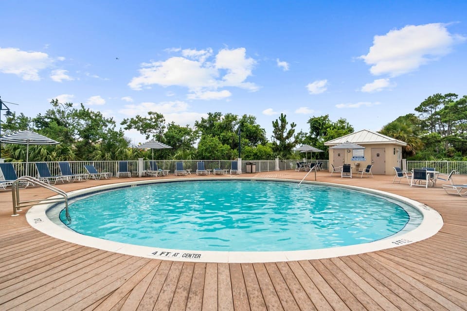 Slip into the warm, bubbling waters of the Laketown Wharf hot tub and let your worries melt away.