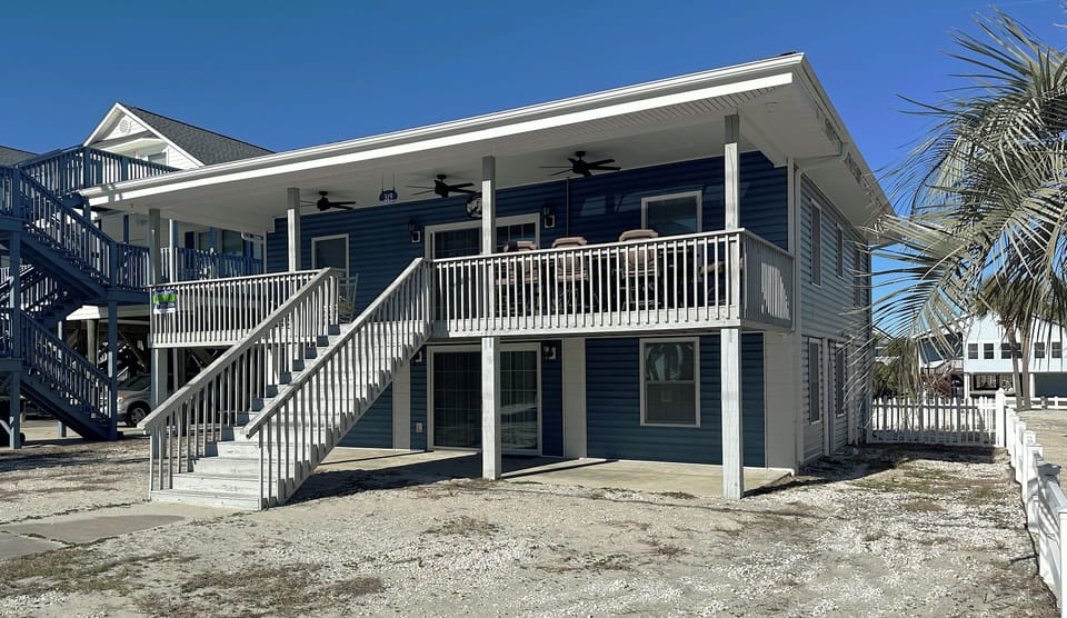 Welcome to Bobby's Girl!