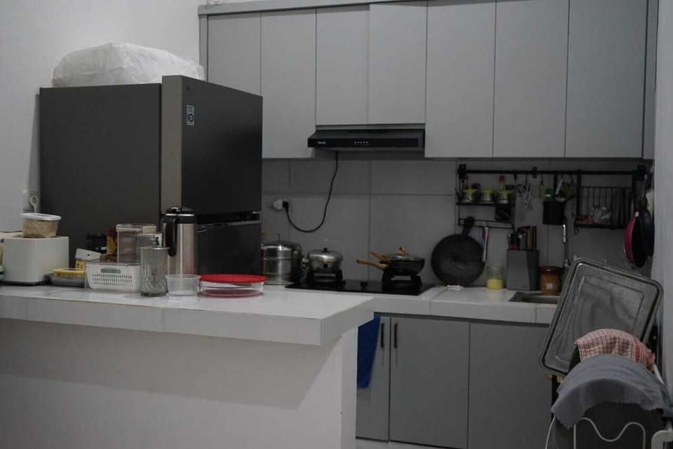 Shared Dormitory, Mixed Dorm | Shared kitchen facilities | Electric kettle