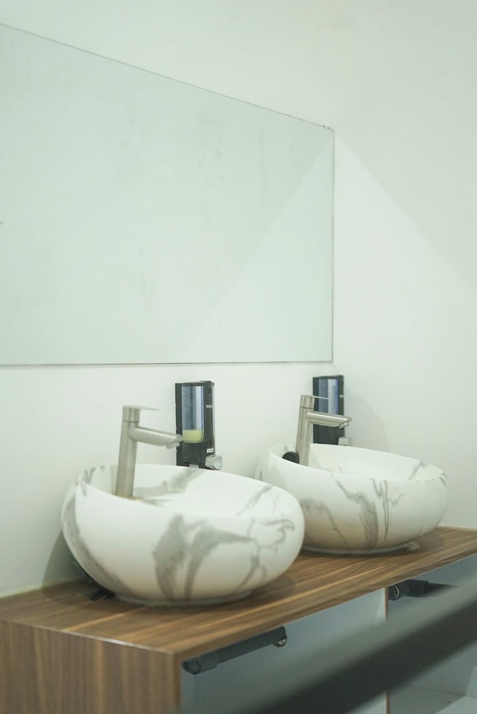 Shower, rainfall showerhead, bidet, towels