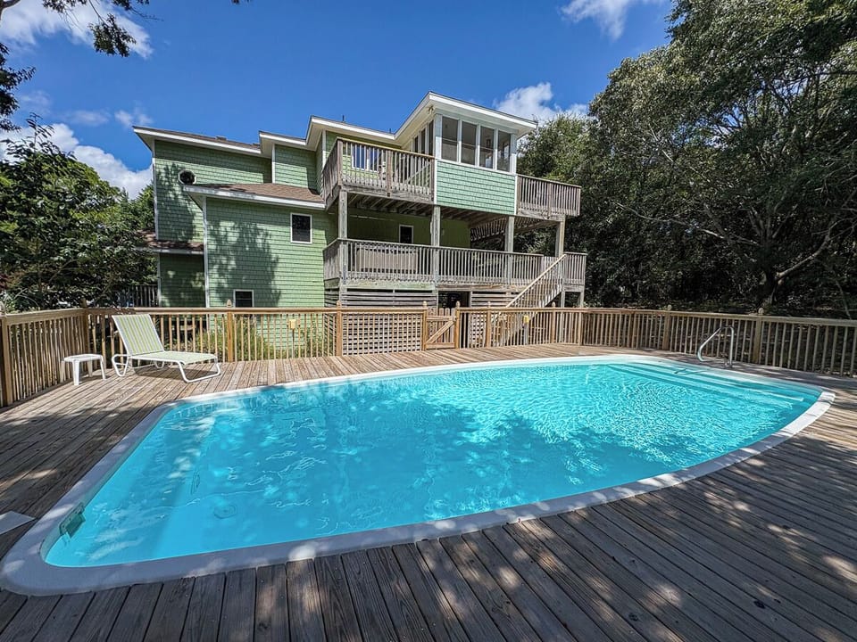 Private Pool 2025