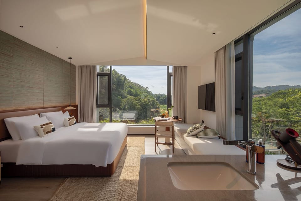 Luxury Double Room, Garden View | Desk, laptop workspace, blackout drapes, soundproofing