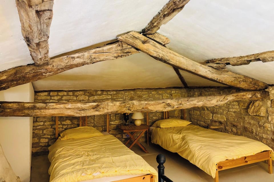 Mezzanine bedroom with 3 single beds. 