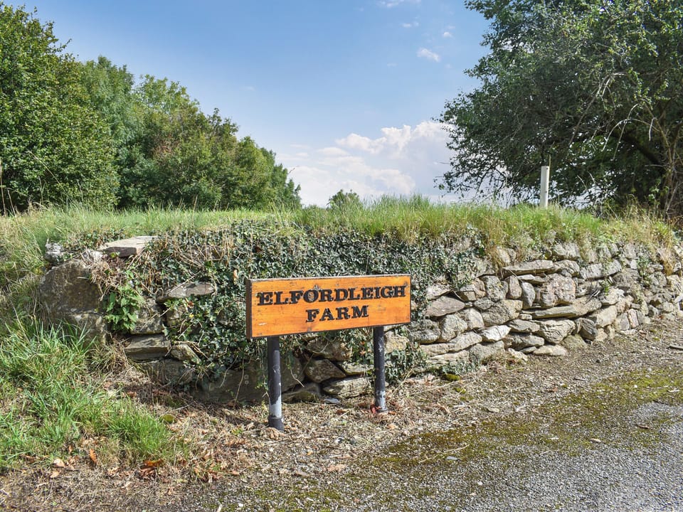 Surrounding area | The Granary House, Plympton