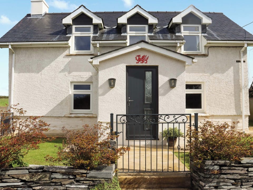 Exterior | Rhoshill, Llanfyrnach