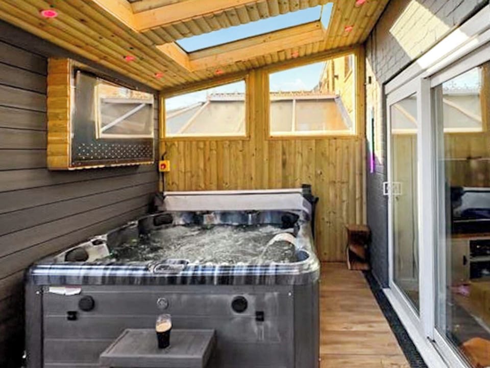 Hot tub | Lawsons Lodge, Whitby