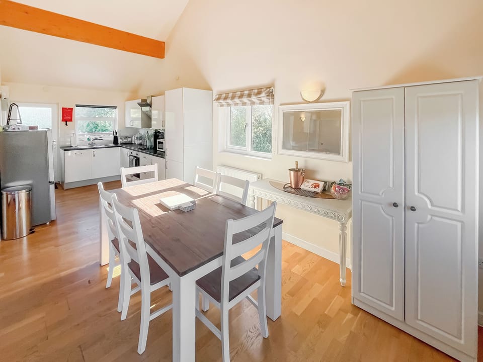 Open plan living space | James Ville Marina - Hazel - James Villa Marina, Brigg
