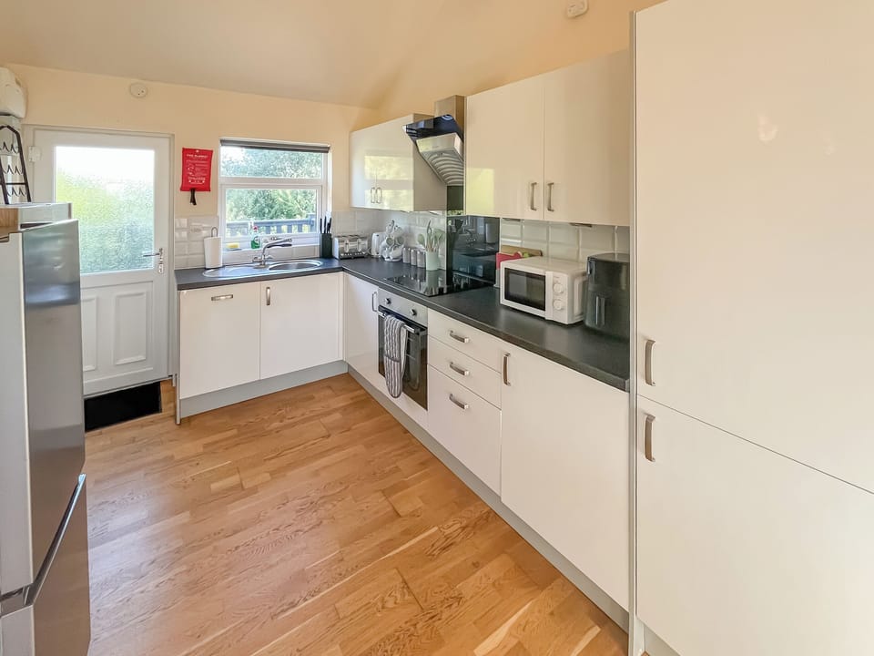 Open plan living space | James Ville Marina - Hazel - James Villa Marina, Brigg