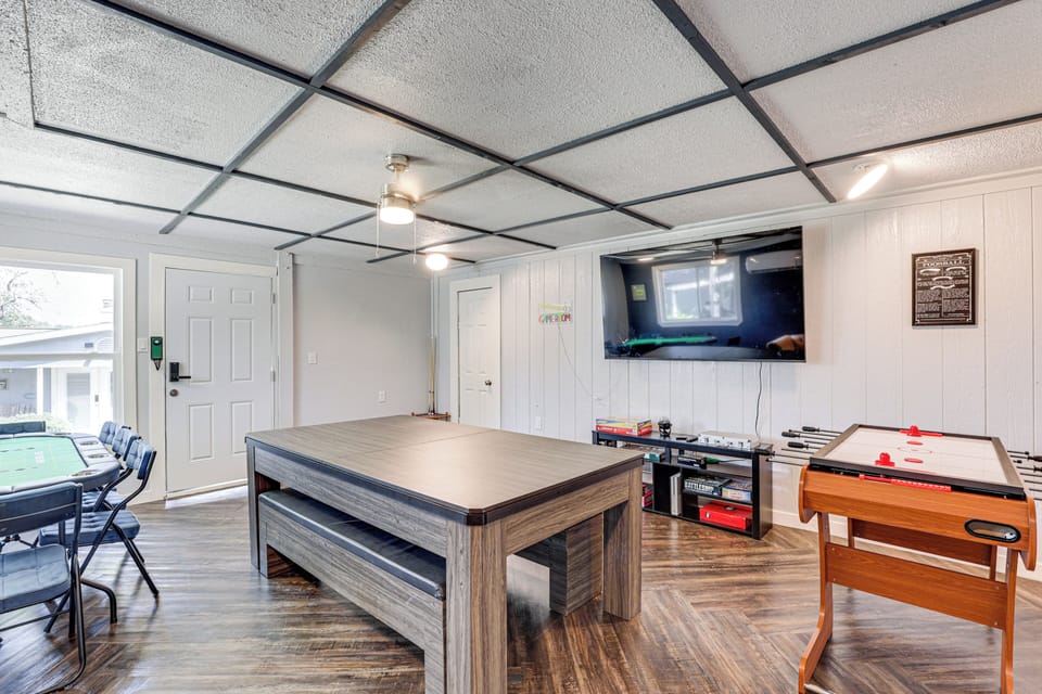 Game Room | Air Hockey, Ping-Pong & Poker Tables | Board Games