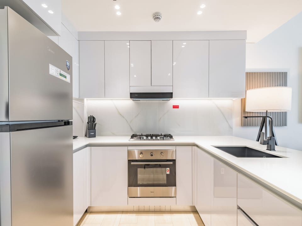 Deluxe Apartment, Balcony, City View | Private kitchen | Espresso maker, electric kettle