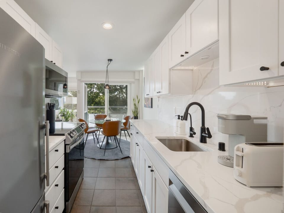 Well-equipped kitchen for easy meals and morning coffee