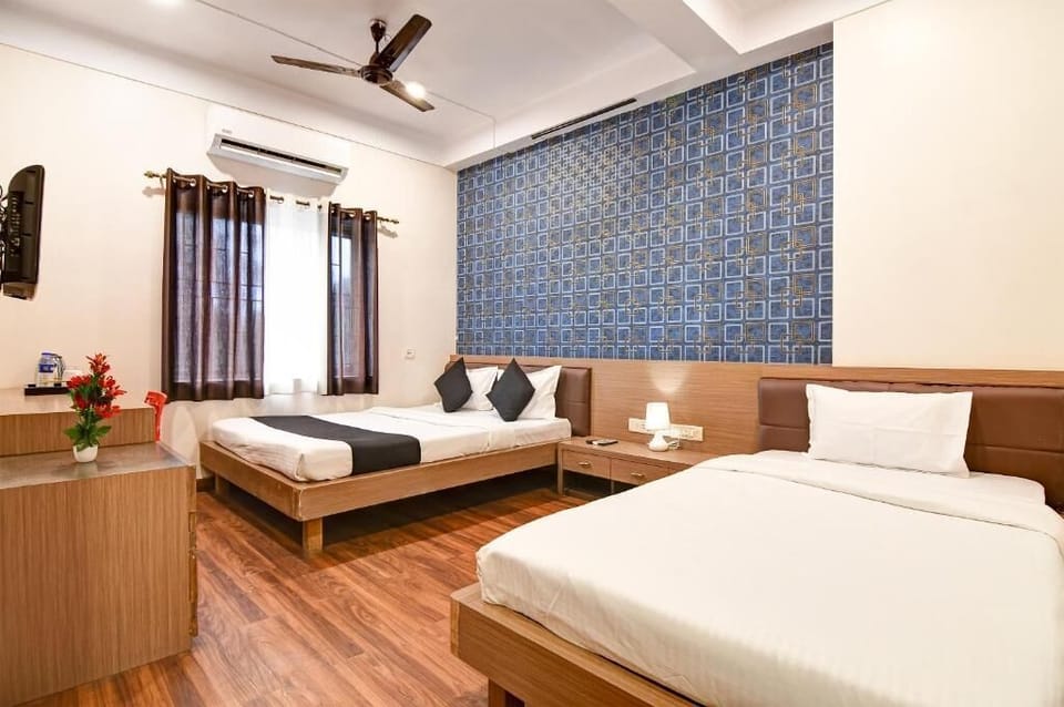 In-room safe, desk, laptop workspace, free WiFi