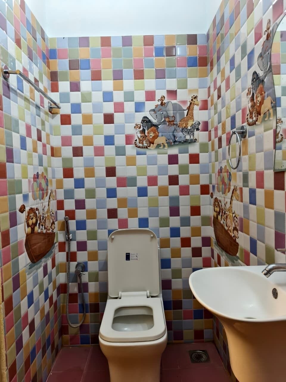 Family Apartment | Bathroom | Shower