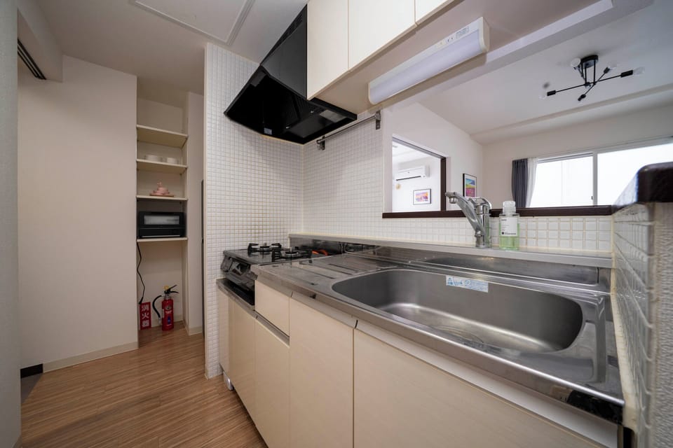Fridge, microwave, stovetop, toaster
