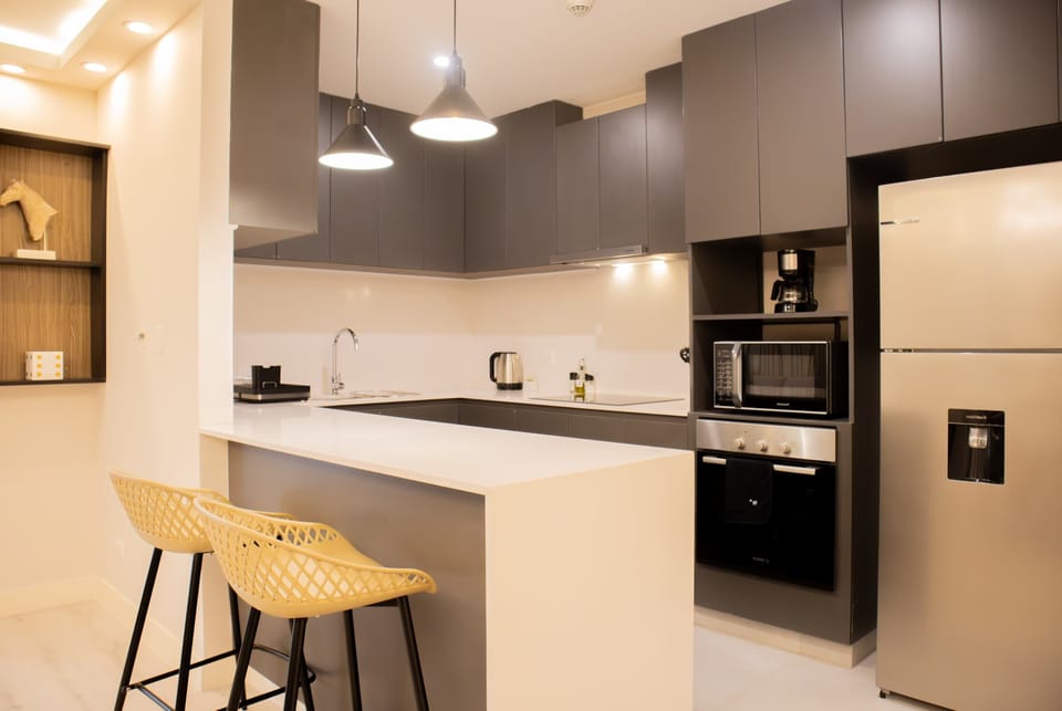 Stylish open kitchen.