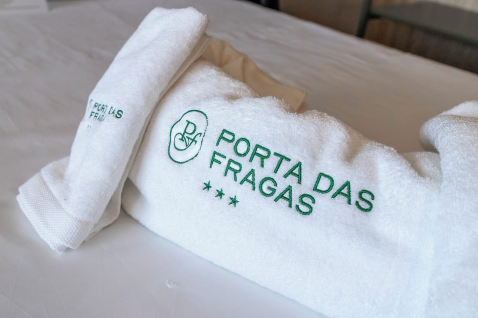 Superior Double or Twin Room, Garden View | Bathroom | Shower, free toiletries, hair dryer, towels