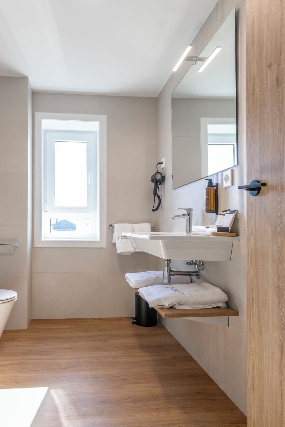 Standard Double Room, 1 Queen Bed | Bathroom | Shower, free toiletries, hair dryer, towels