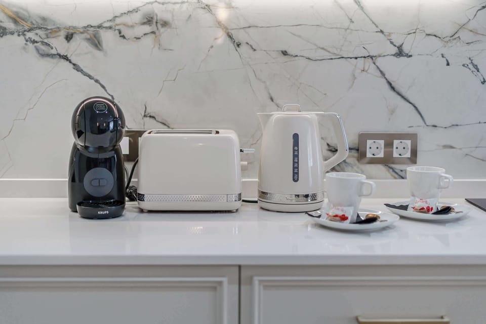 Luxury Kitchen Essentials – Start Your Day with Fresh Coffee and Designer Appliances