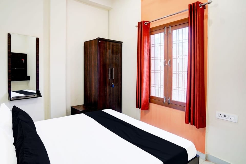 Desk, free WiFi