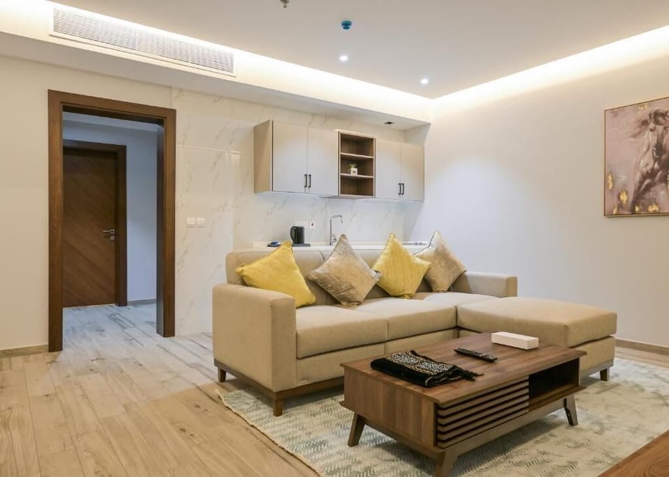 Suite, 1 Bedroom | Living area | 43-inch Smart TV with satellite channels