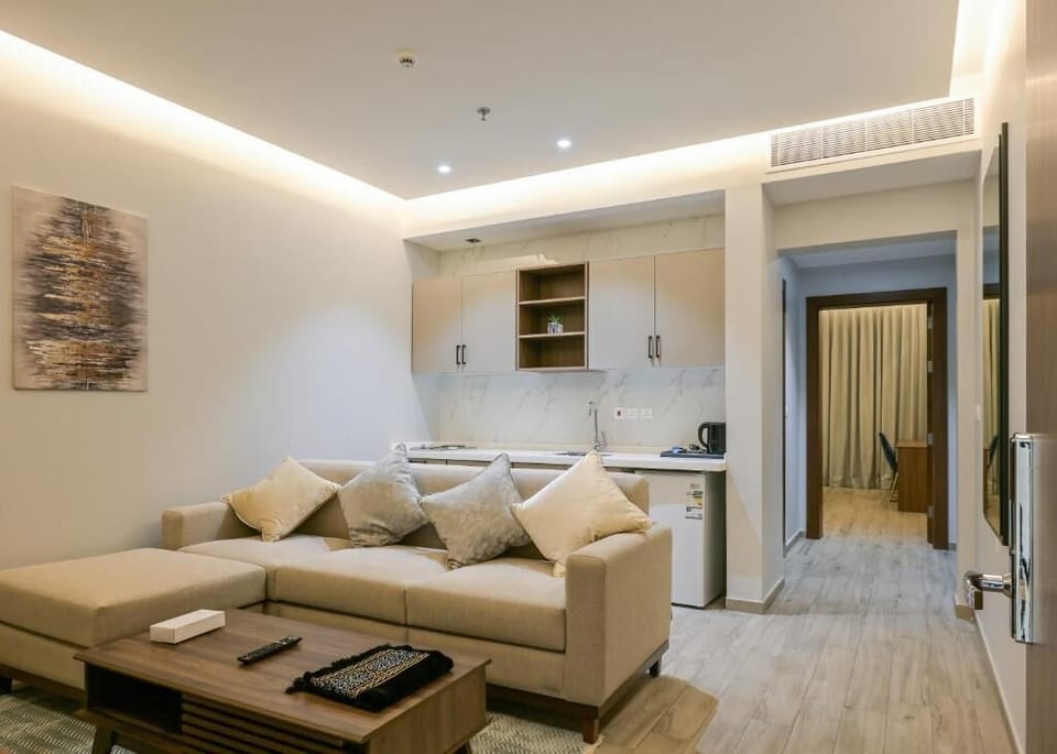 Suite, 1 Bedroom | Living area | 43-inch Smart TV with satellite channels
