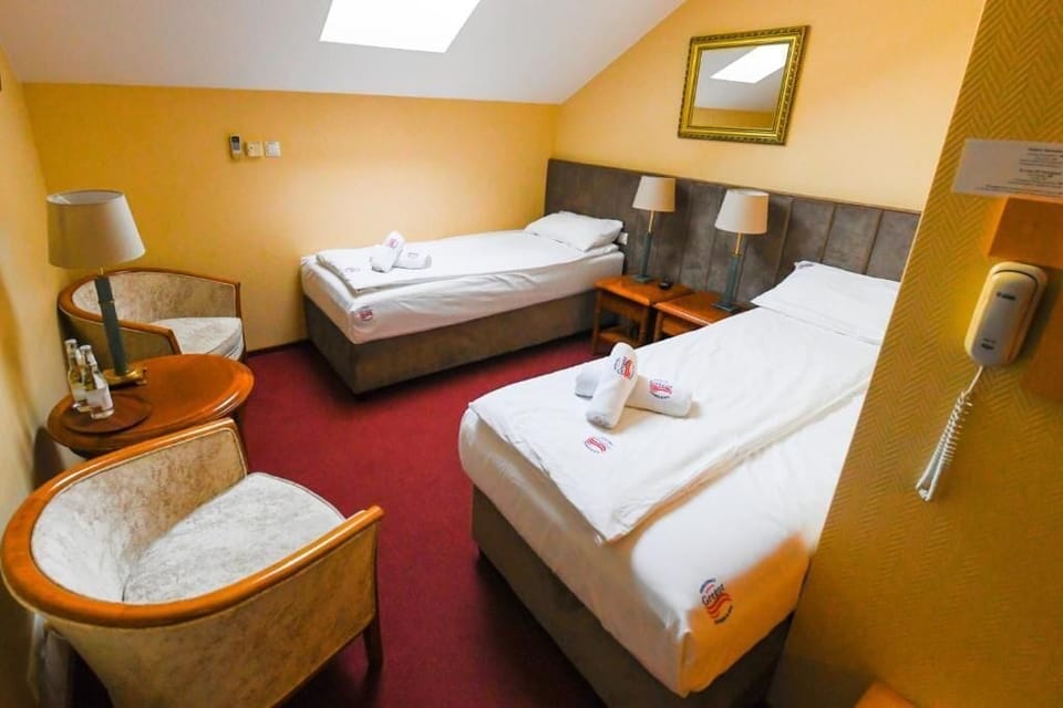 Twin Room | Iron/ironing board, WiFi (free)