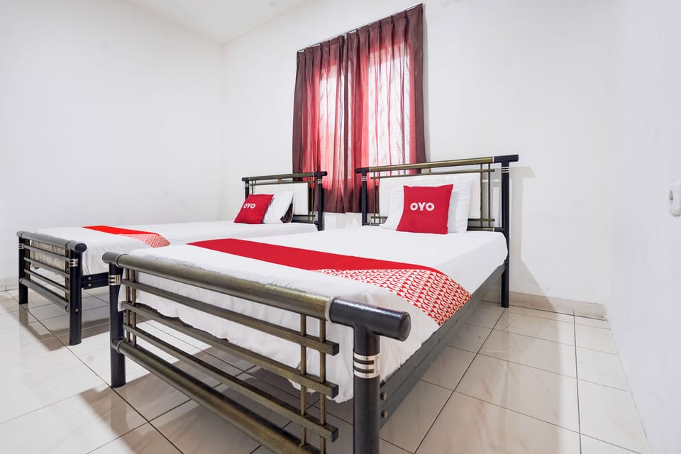 Deluxe Twin Room | WiFi (free), bed sheets