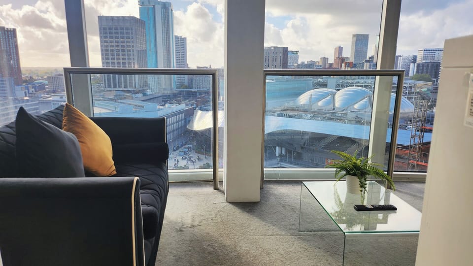 Comfort Apartment, City View | Living area