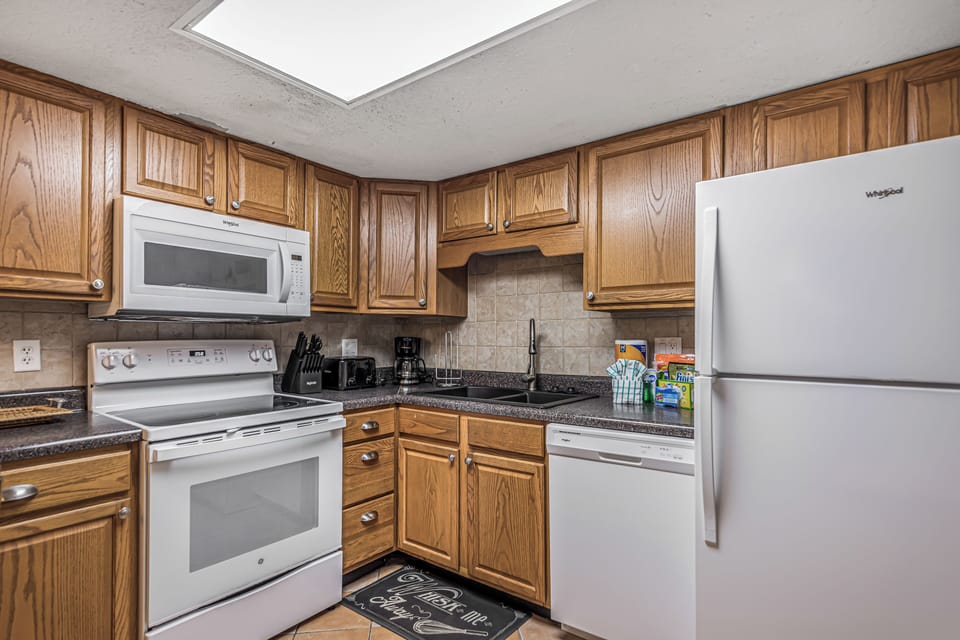 Full Kitchen