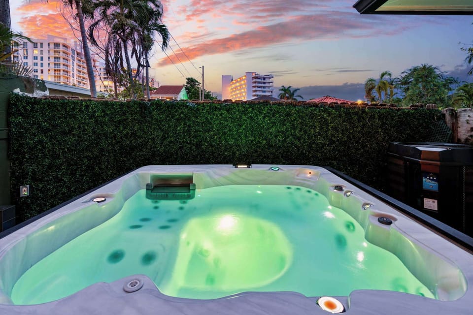 Outdoor spa tub