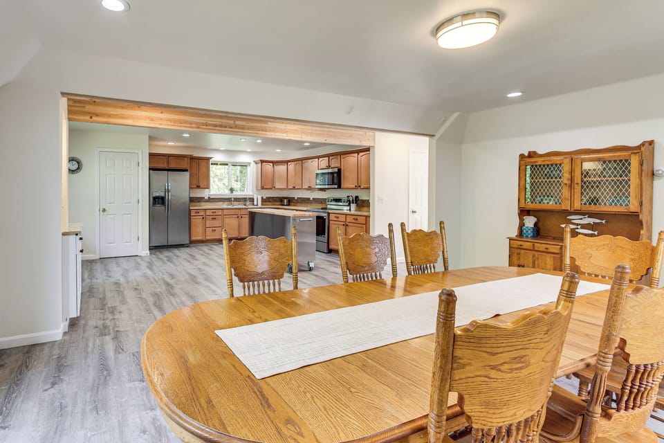 House (4 Bedrooms) | Interior