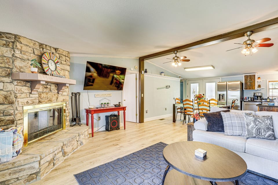 House (3 Bedrooms) | Interior