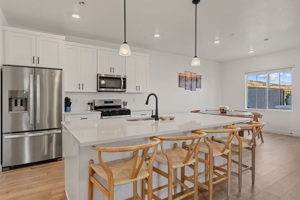 Townhome, 4 Bedrooms | Private kitchen | Coffee/tea maker, fridge, oven, toaster