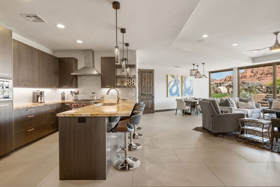 House, 4 Bedrooms | Private kitchen | Coffee/tea maker, fridge, oven, toaster