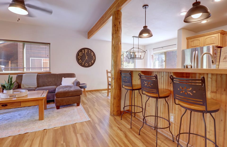 Townhome, 2 Bedrooms | Living area | Smart TV