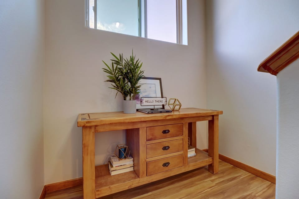 Townhome, 2 Bedrooms | Interior