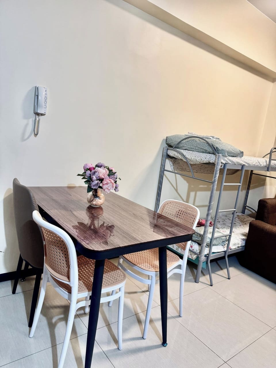 Signature Condo, 1 Bedroom, Non Smoking, Kitchen | In-room dining