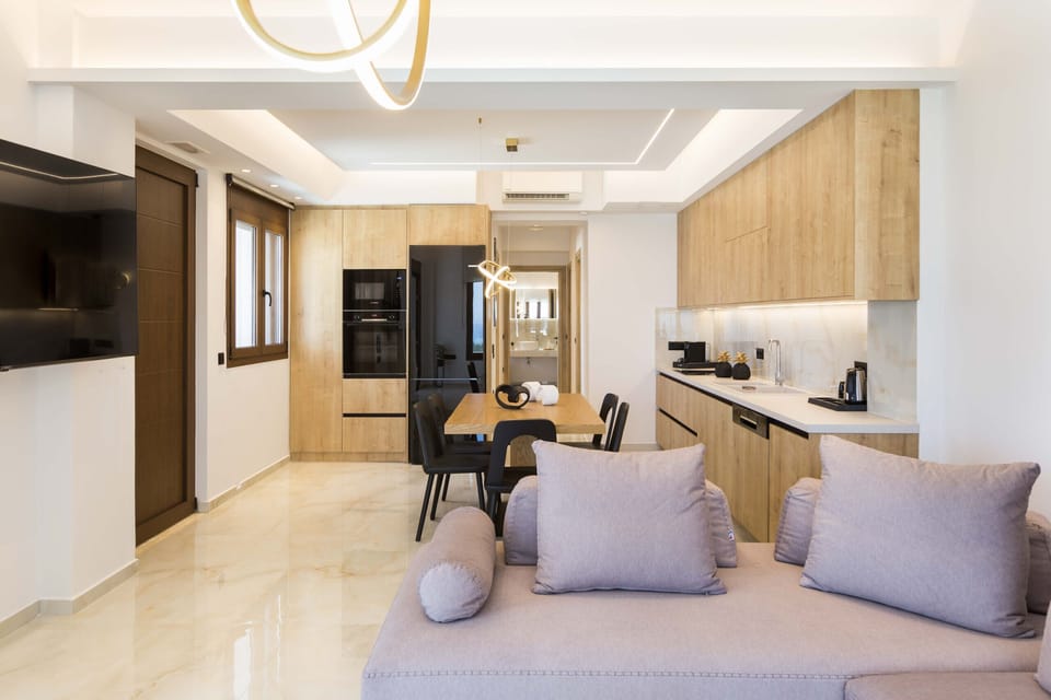 House | 10 bedrooms