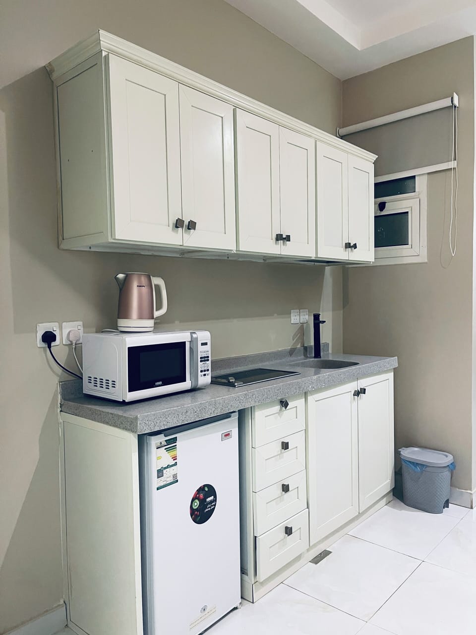 Apartment | Private kitchen | Mini-fridge, microwave, stovetop