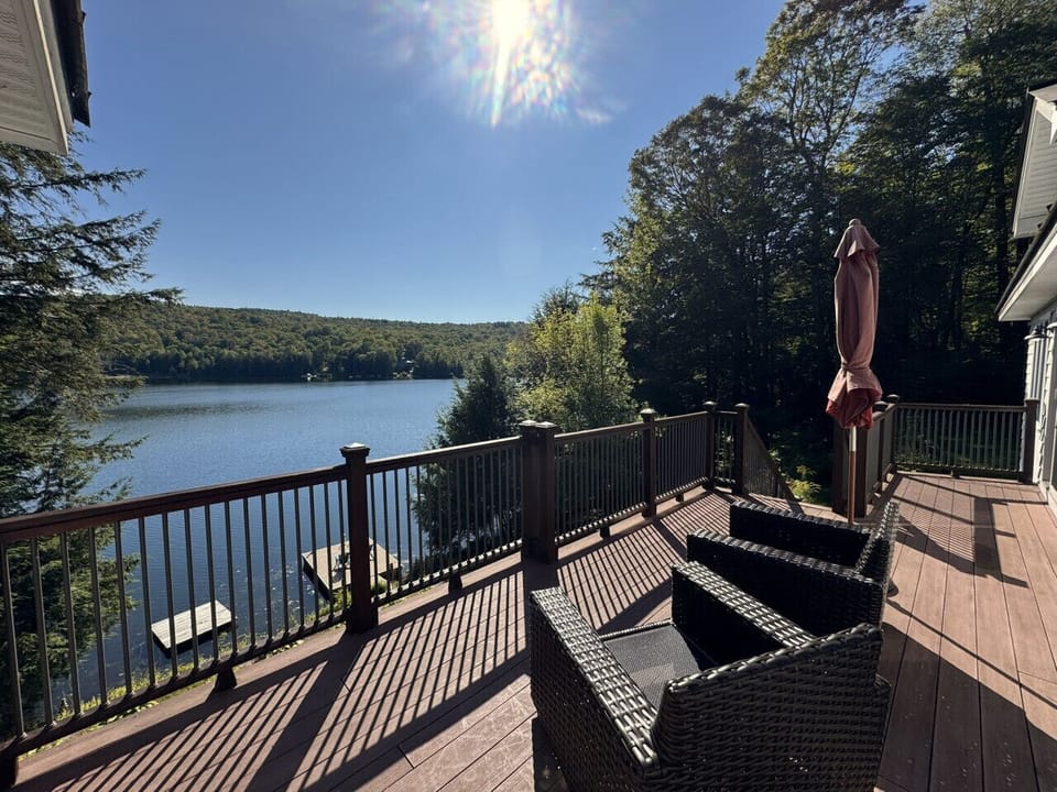 Deck overlooking the lake. Propane BBQ grill