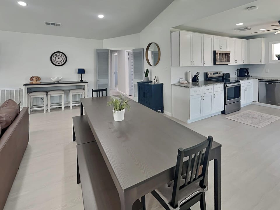 House (3 Bedrooms) | Property amenity