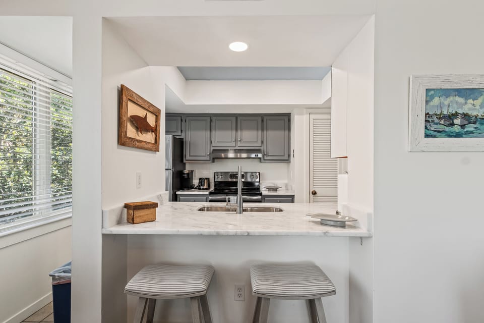 Eat in kitchen for 2