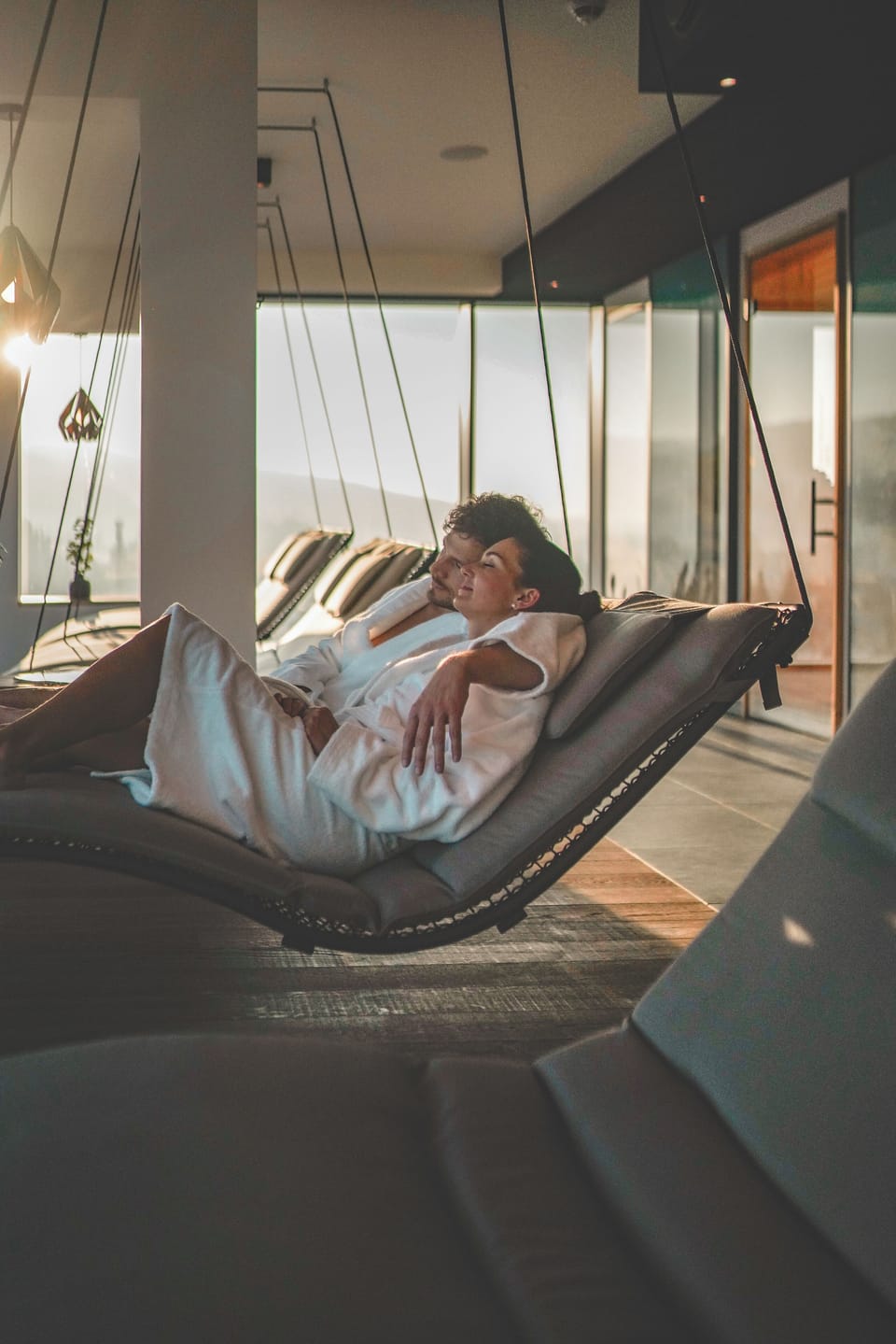 Couples treatment rooms, sauna, hot tub, steam room, body treatments