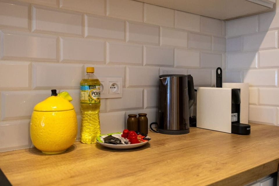 Fully Equipped Kitchen | Book Now with RENTUJEMY.COM
