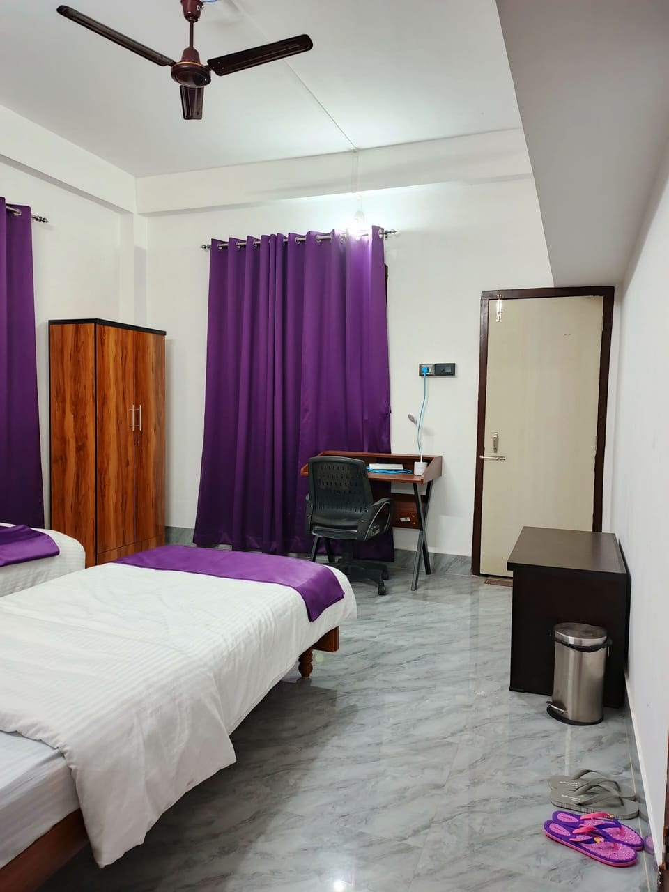 Luxury Room | Desk, laptop workspace, free WiFi