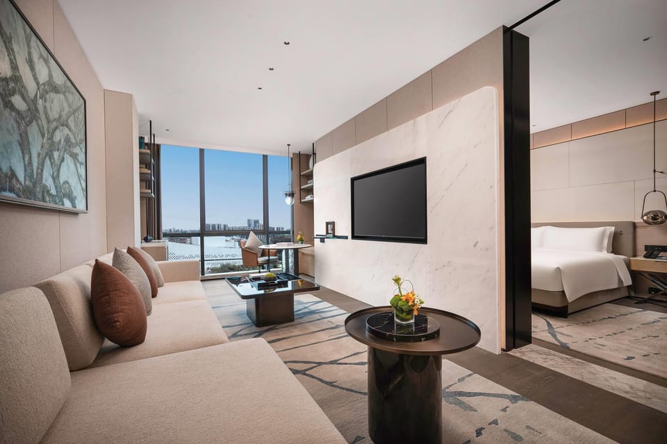 Junior Suite, 1 King Bed | Down comforters, free minibar, iron/ironing board